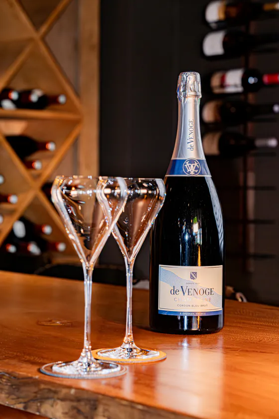 Magnum de champagne présenté à la cave